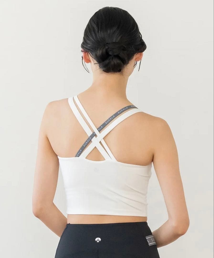 美品　SUKALA ベーシッククロスロゴブラトップ　sukala スカーラ S