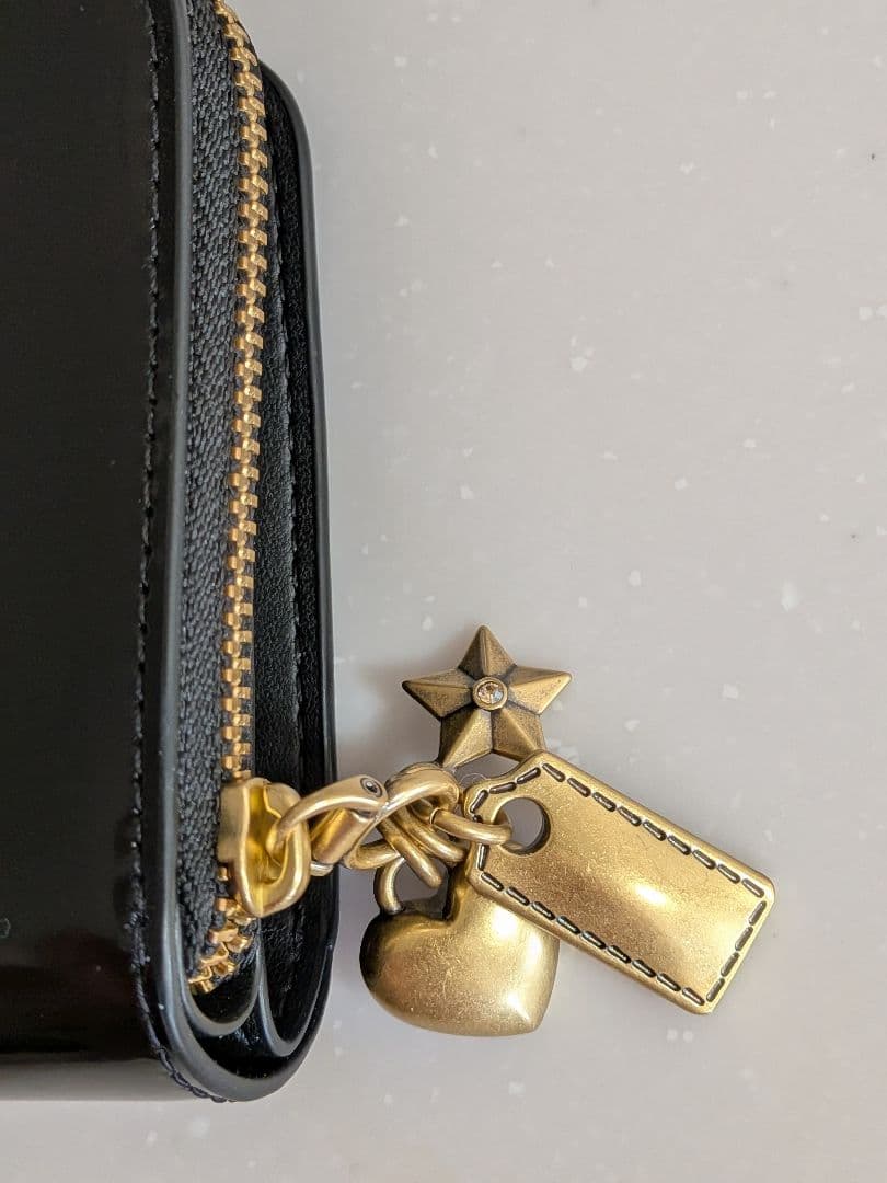 COACH エッセンシャル ビルフォールド ウォレット・チャーム