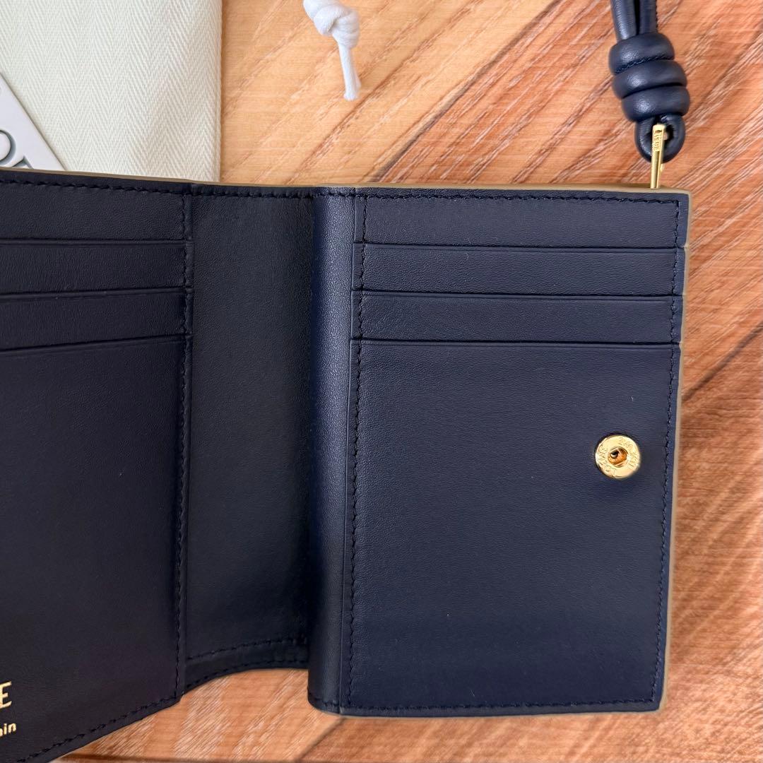 新品 LOEWE ノットコンパクトウォレット ユーカリ×ネイビー 人気色 正規品