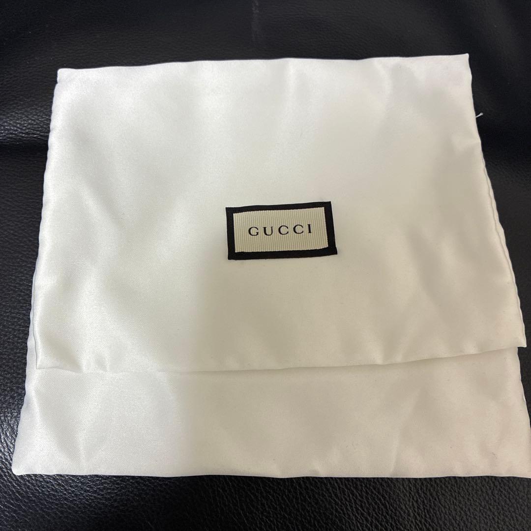 GUCCI二つ折財布