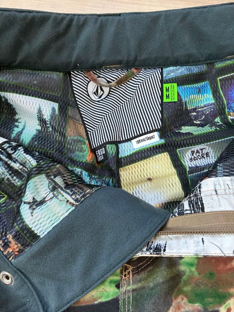 Volcom スキー・スノーボードウェア　USサイズM 上下セット