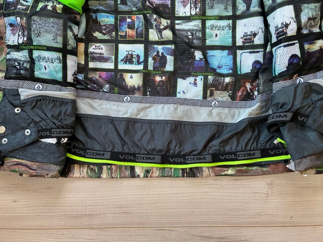 Volcom スキー・スノーボードウェア　USサイズM 上下セット