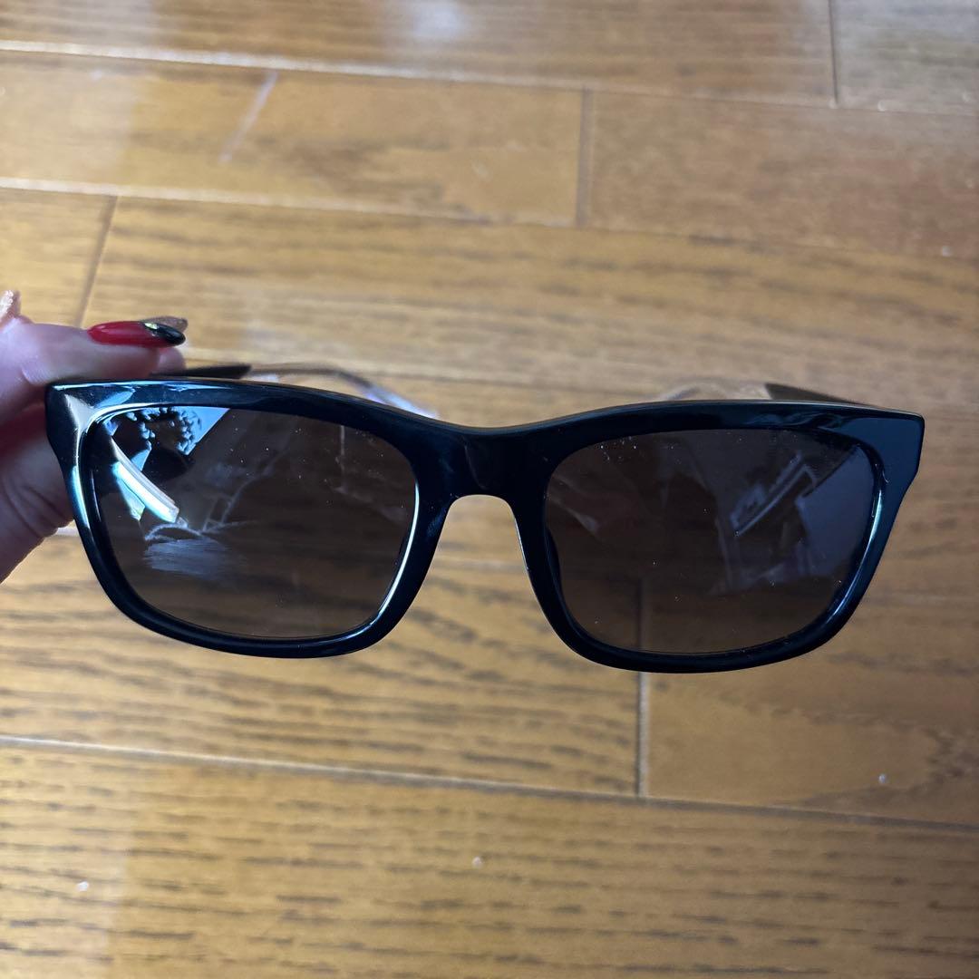 EMPORIO ARMANI ブラックサングラス