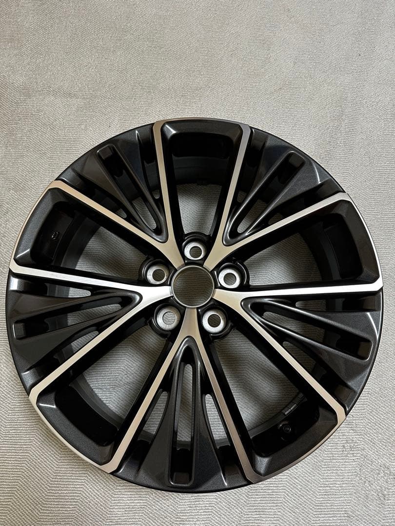 【新車外し】 60系プリウス 純正ホイール19インチ 4本