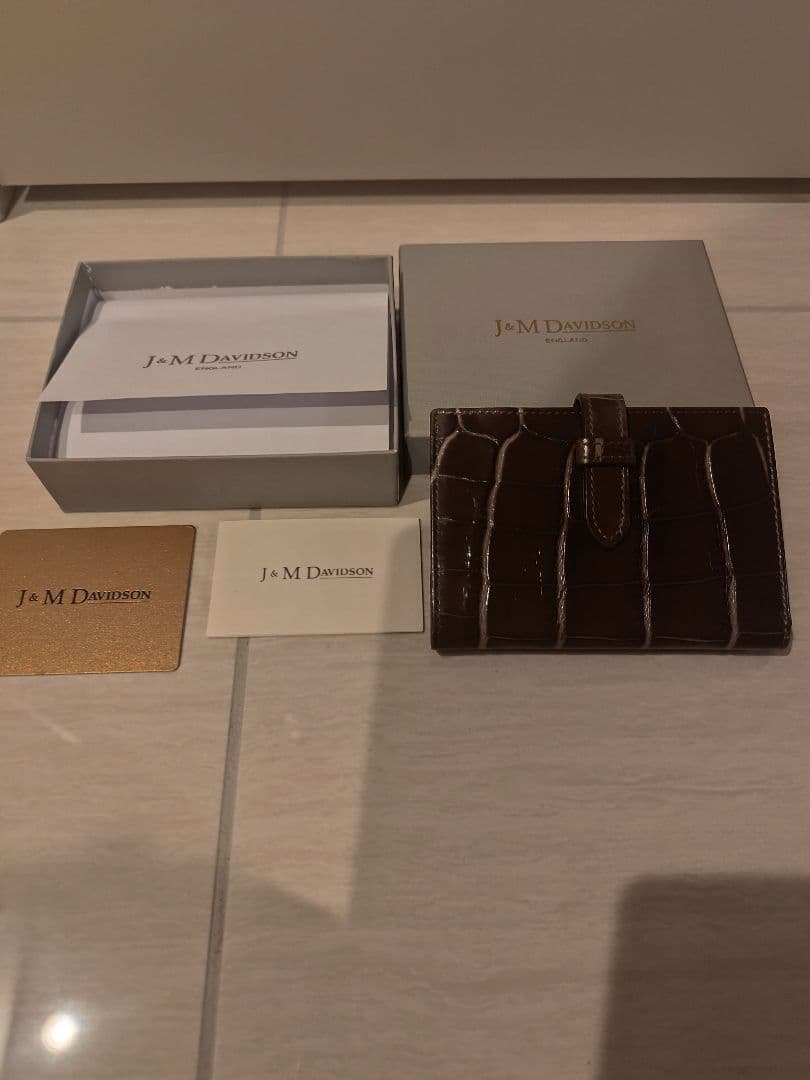 お値下げ　☆新品☆　J&M DAVIDSON ブラウン 二つ折り財布