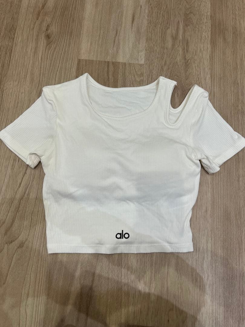 alo ホワイト Tシャツ