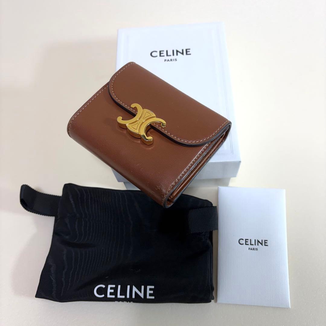 付属品CELINE トリオンフ スモール フラップ ウォレット 三つ折り タン