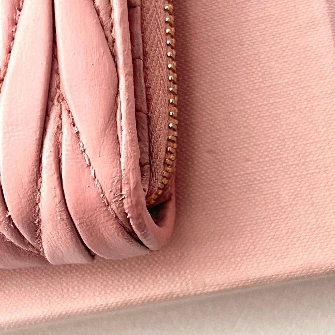 MIU MIU マテラッセ コンパクト ラウンドジップ 財布 箱付き0205-④