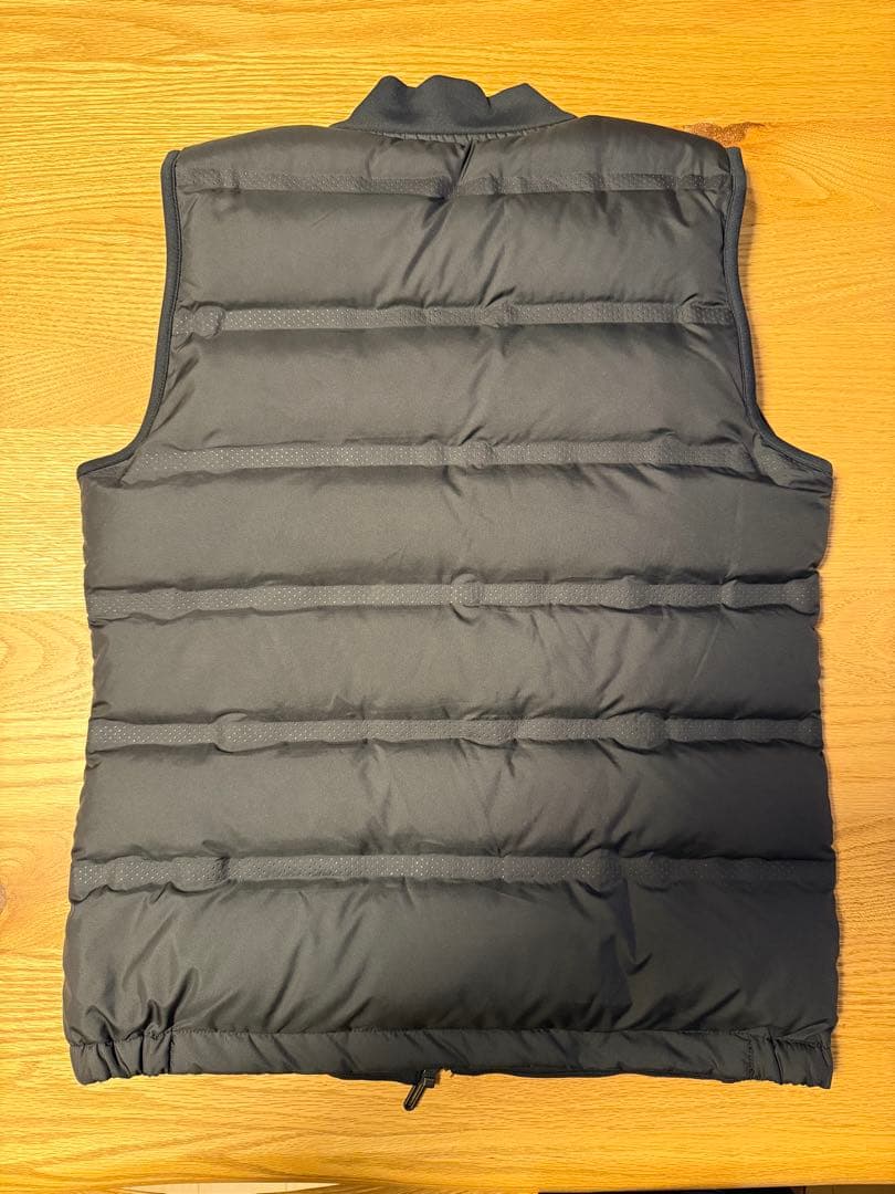 DESCENTE GOLF ブラックダウンベスト M
