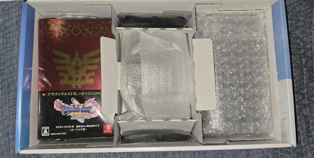 【美品】任天堂Switch ロトエディション 本体＋ソフトセット+プロコン
