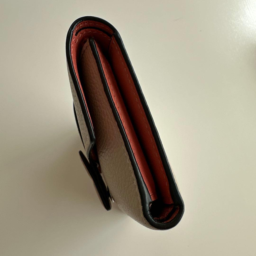 k　LOEWE 三つ折り財布