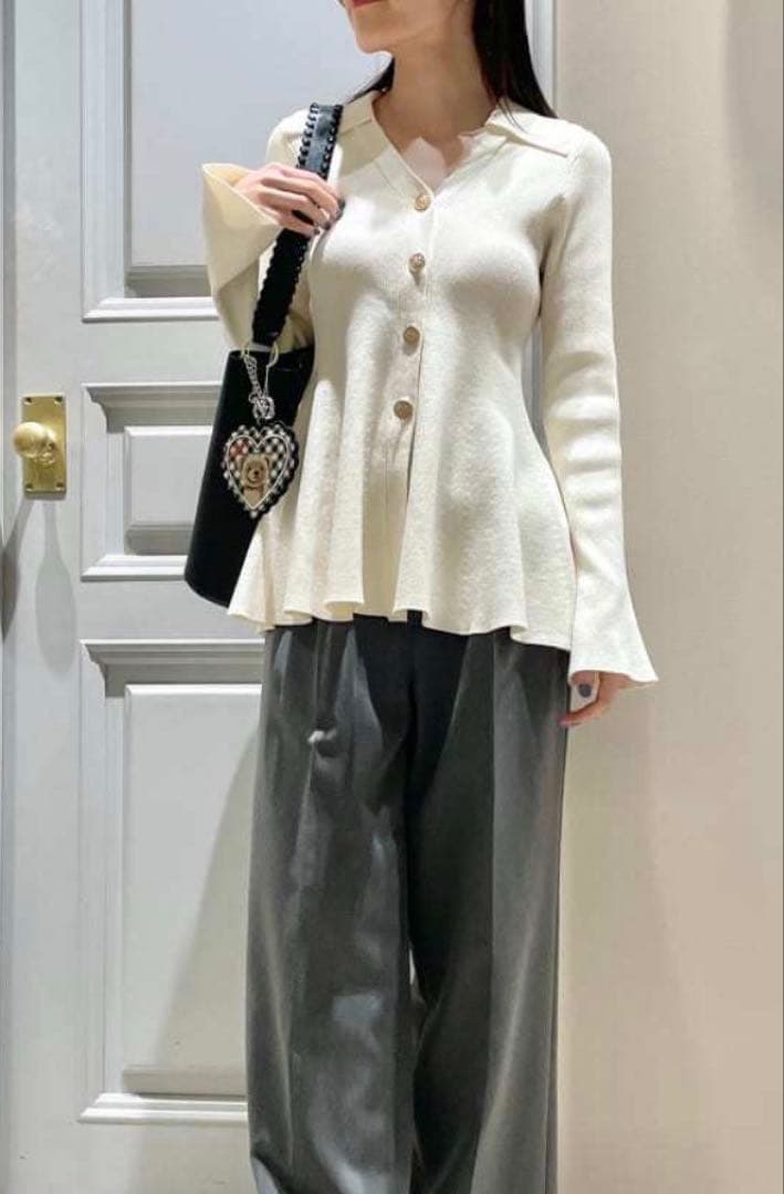 新品 2026年 Lily Brown シャツディテールペプラムカーデ　フリー