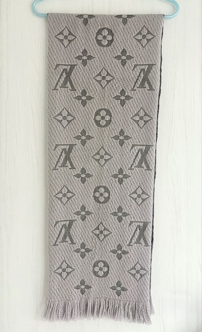 【正規品】LOUIS VUITTON ルイヴィトン マフラー グレー LVロゴ