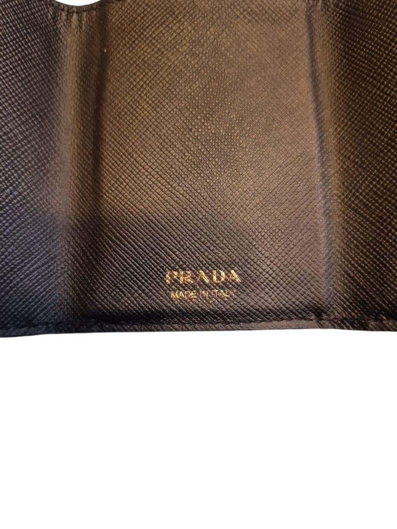ＰＲＡＤＡ　プラダ　サフィアーノ　三つ折り財布 o