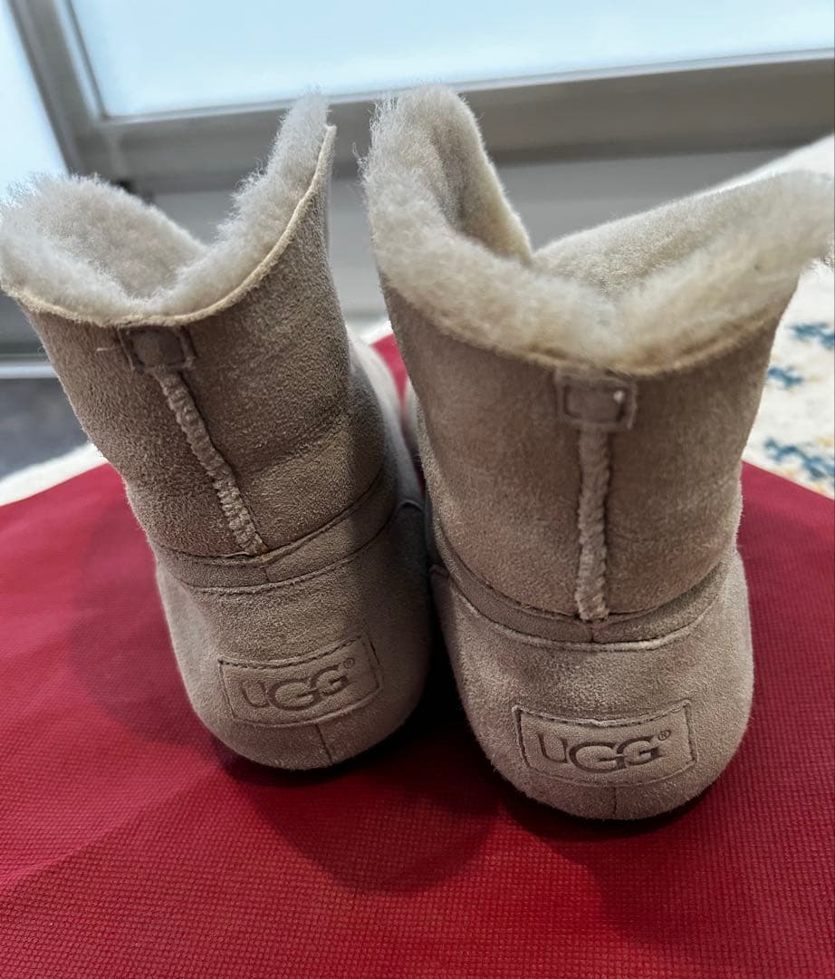 UGG ムートンブーツ　ライトグレー