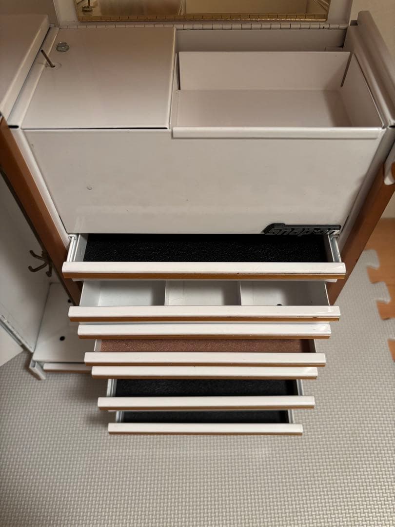 スナップオン　オルゴール内蔵　ミニチュア工具箱