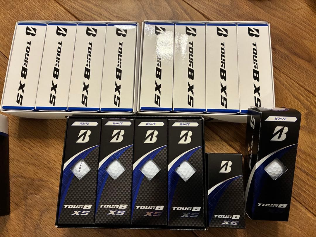 ブリヂストン　ゴルフボール ツアーBXS 40球