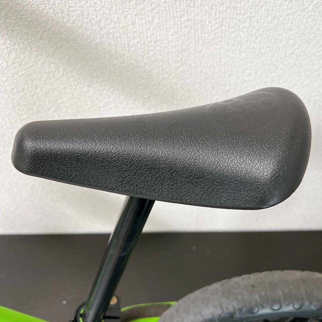 美品ストライダー スポーツ 12インチ 日本正規品 グリーン STRIDER