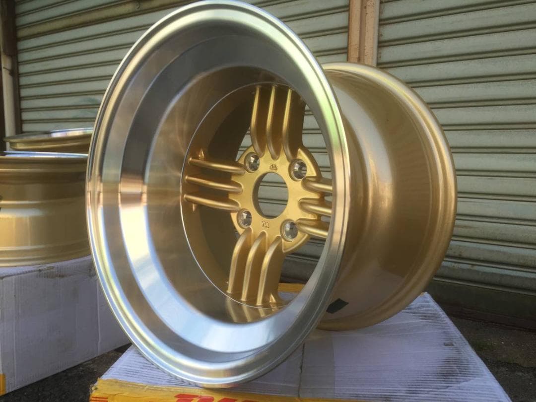 シャドータイプ15X9.0-13 15X10.0-32 4本セット