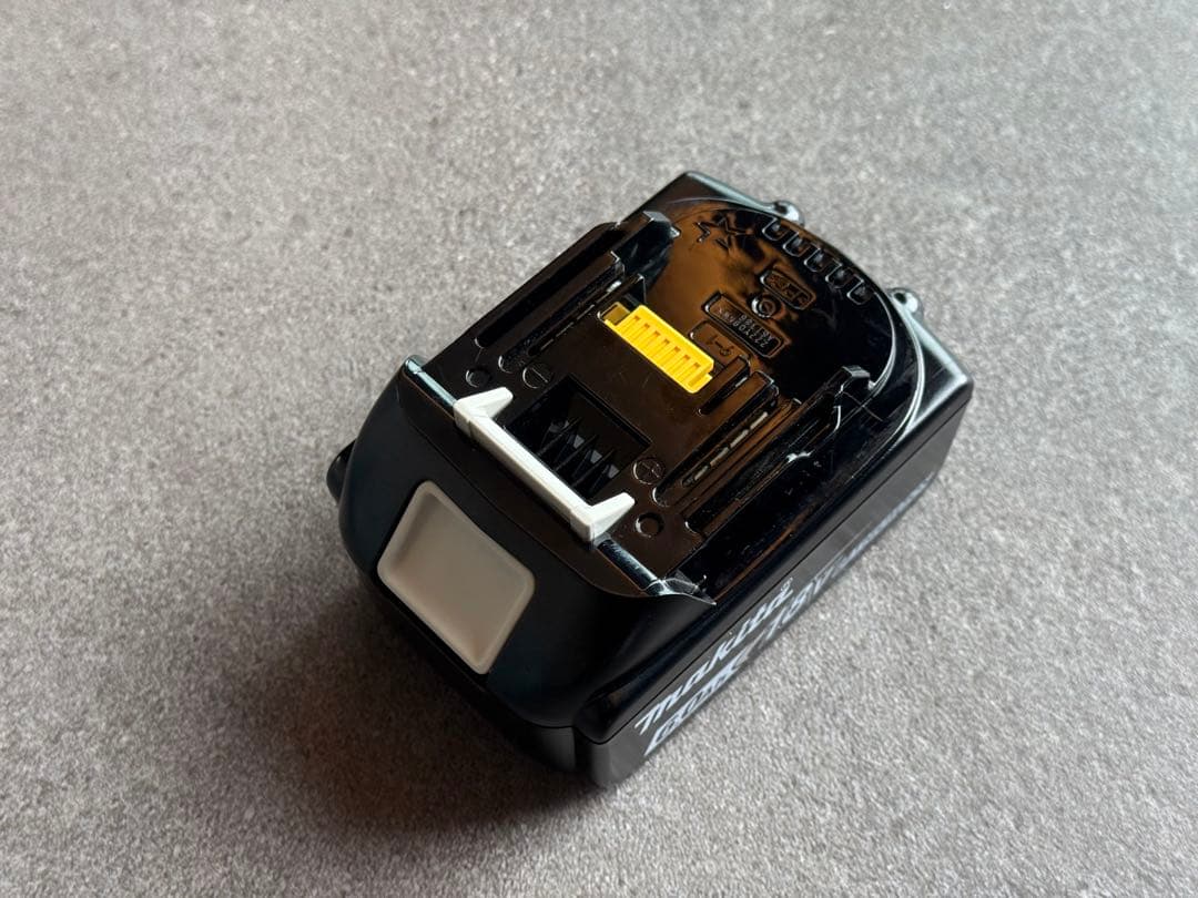 【美品】 マキタ CL280FD 充電式 クリーナ 掃除機 ハンディ バッテリー