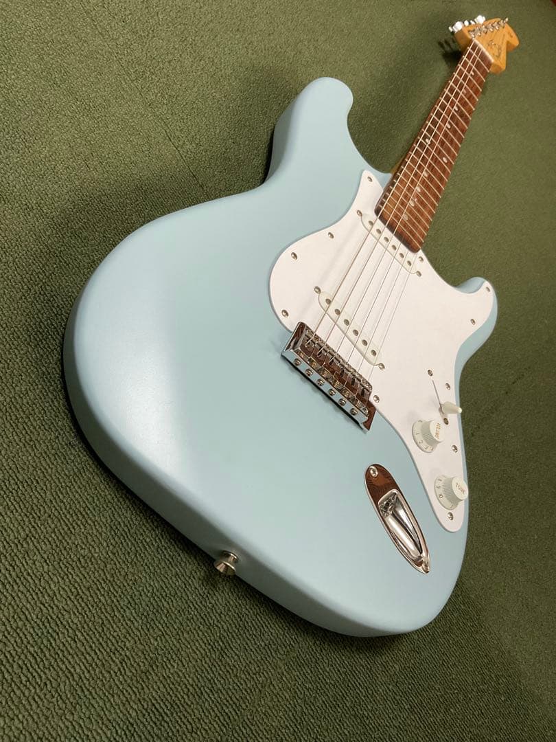 ストラト　タイプ　2ピックアップ、3WAYセレクター　カスタム　良音　訳あり