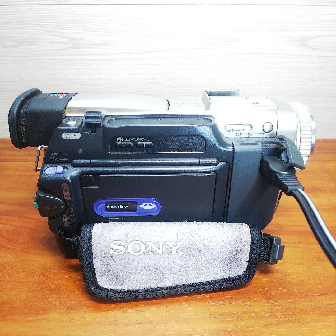 ビデオカメラ SONY Mini DV Handycam DCR-TRV10