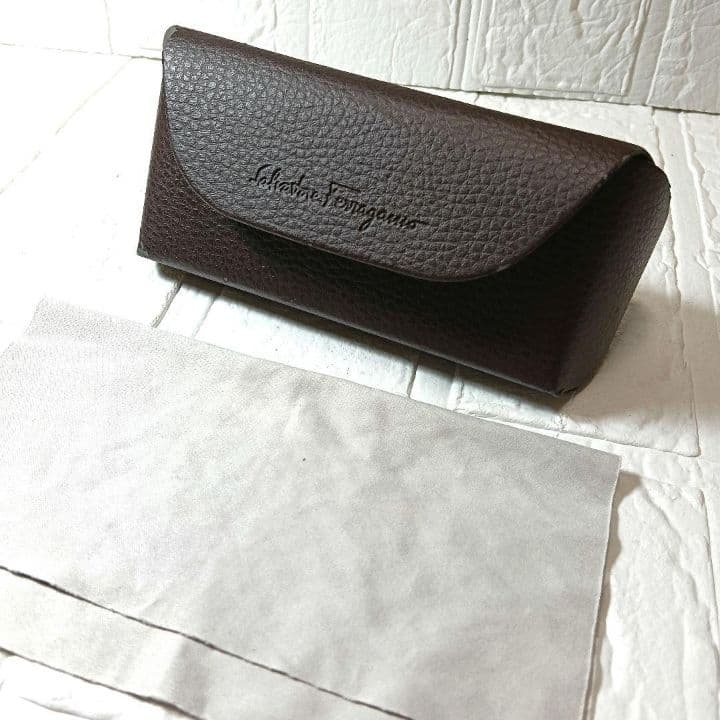 2140 Salvatore Ferragamo サングラス SF609 SA