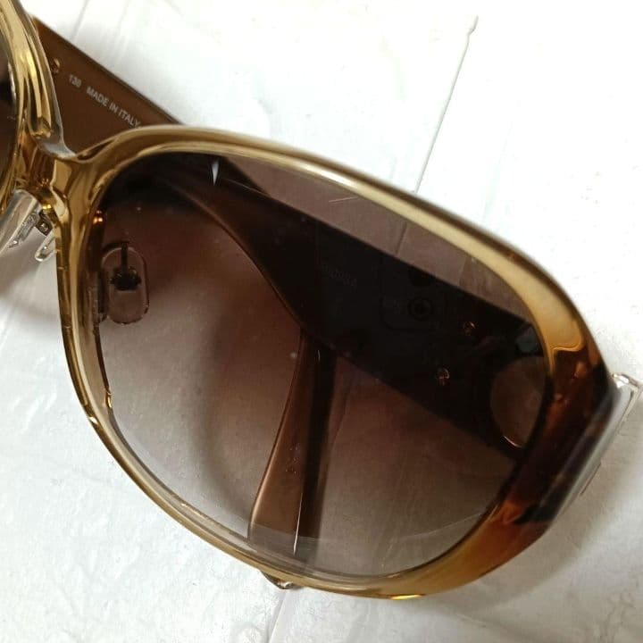 2140 Salvatore Ferragamo サングラス SF609 SA