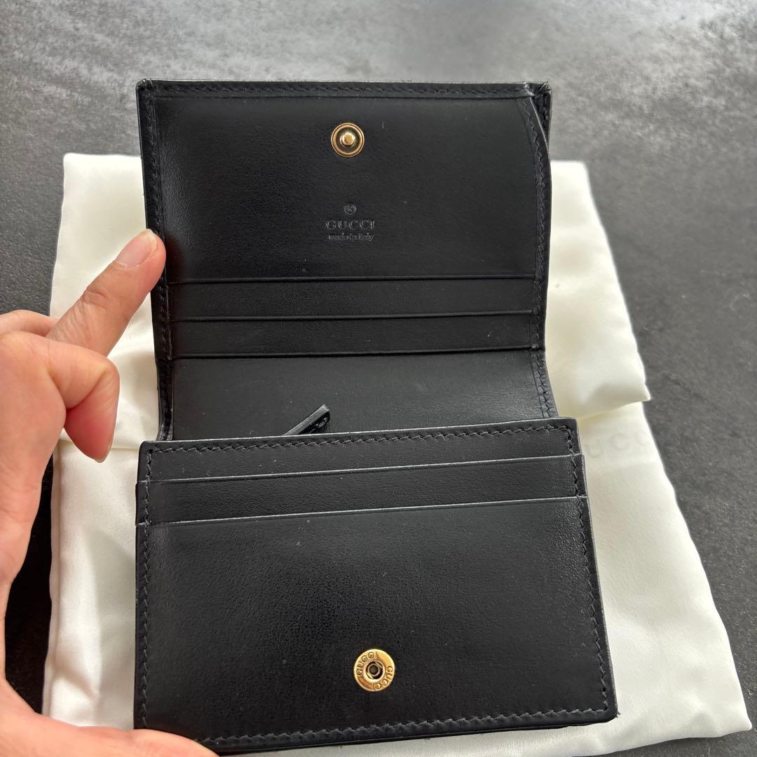 グッチ　２つ折り財布　ブラック　箱付き