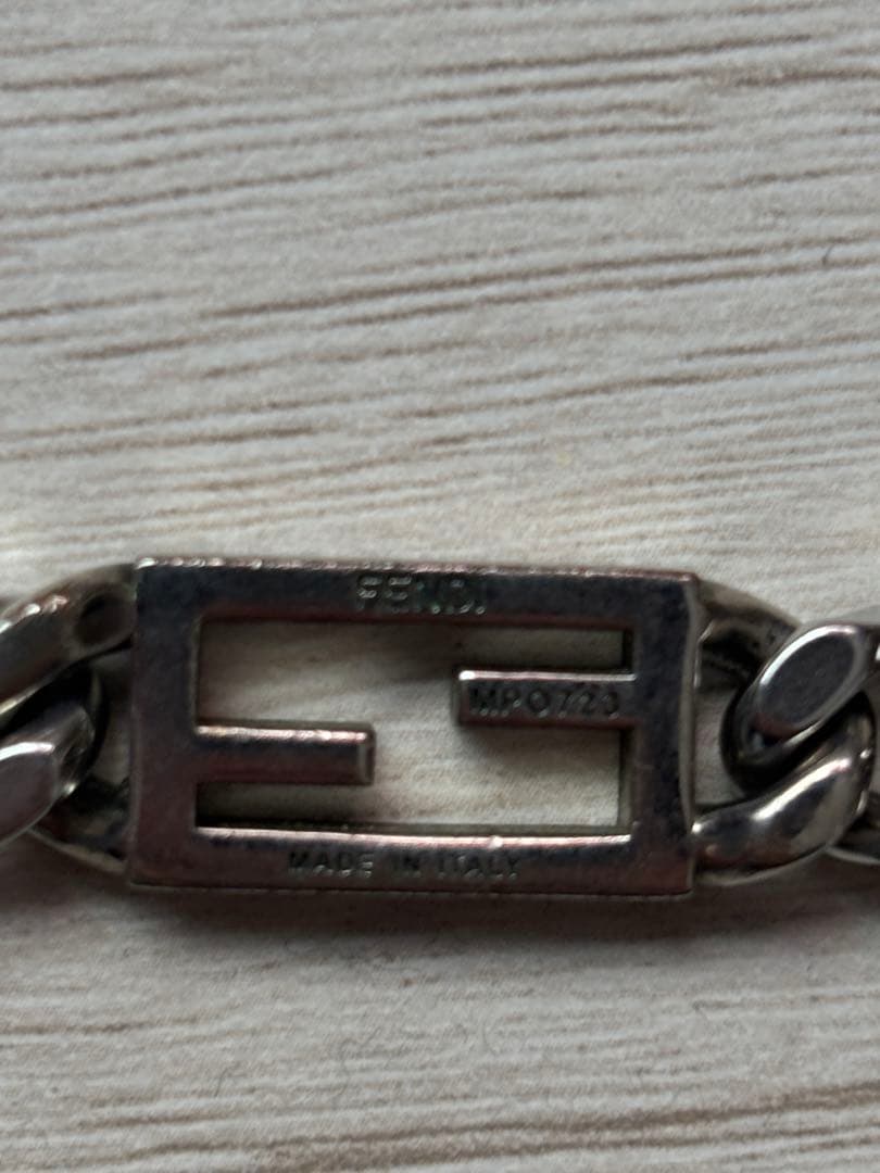Fendi シルバー チェーンネックレス