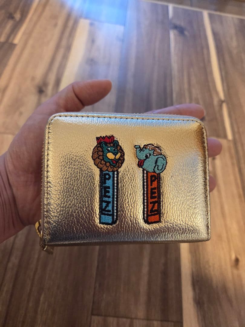 PEZ perche ear コラボジャバラ二つ折り財布 ゴールド 財布 ペッツ