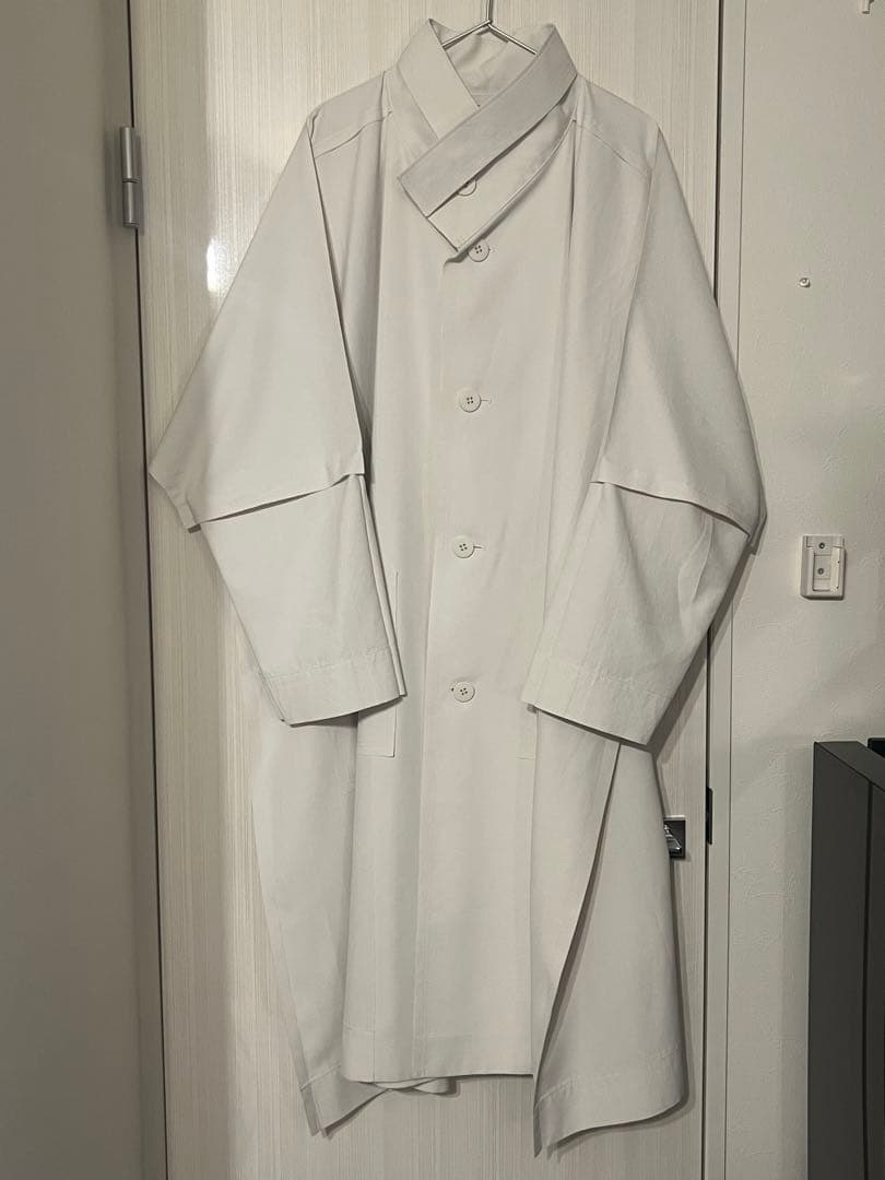 HOMME PLISSE イッセイミヤケ22ssプレスコート白
