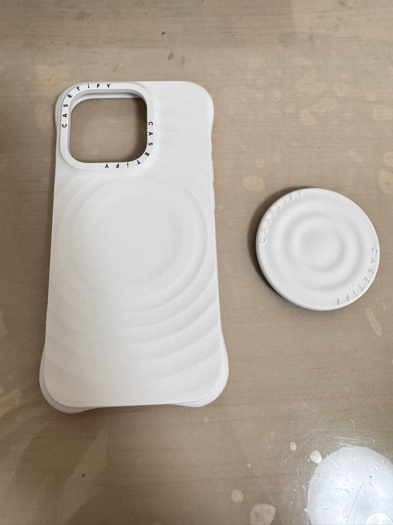 ケースティファイ　ホワイト iPhone15プロ用ケース