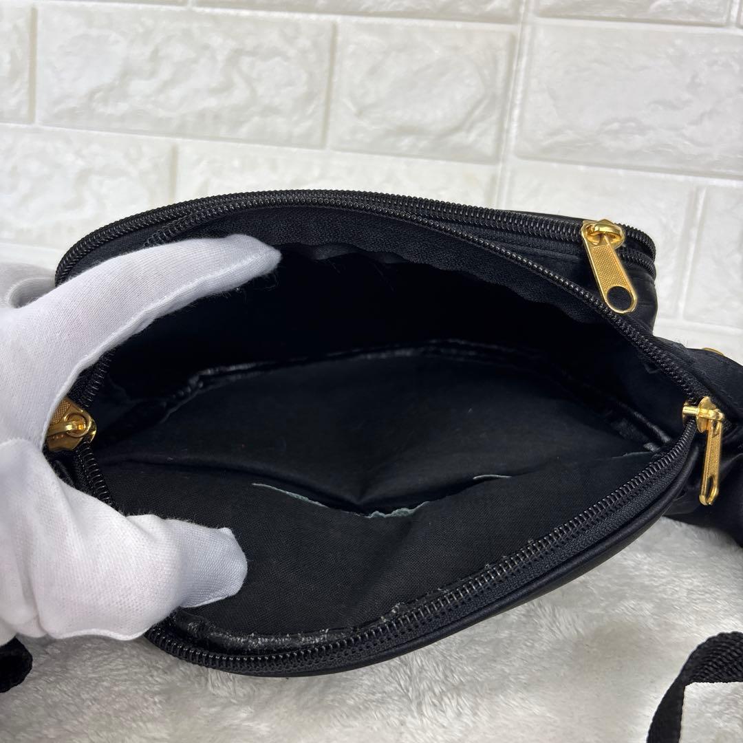 BettyKAN★ 様MOSCHINO モスキーノ ボディバッグ