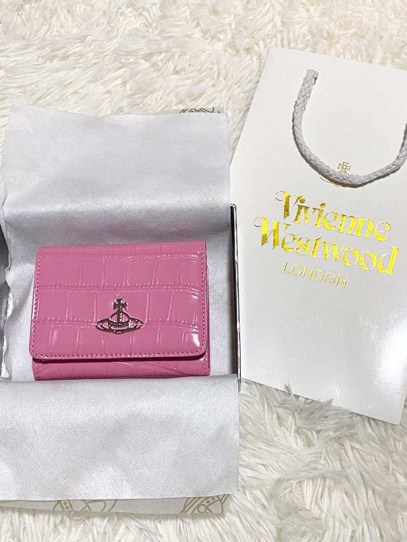大人気⭐︎内側まで可愛い♡Vivienne Westwood 三つ折り財布