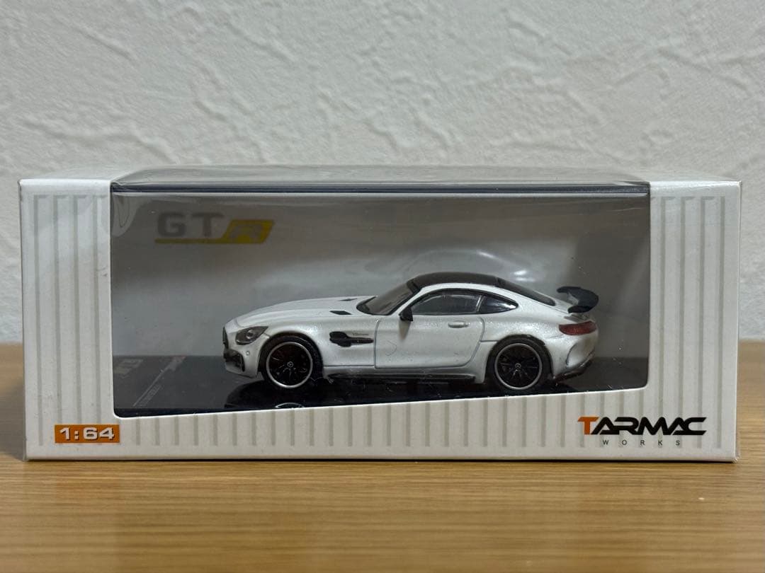 新品未開封 メルセデス AMG GT R 1/64 ミニカー Tarmac