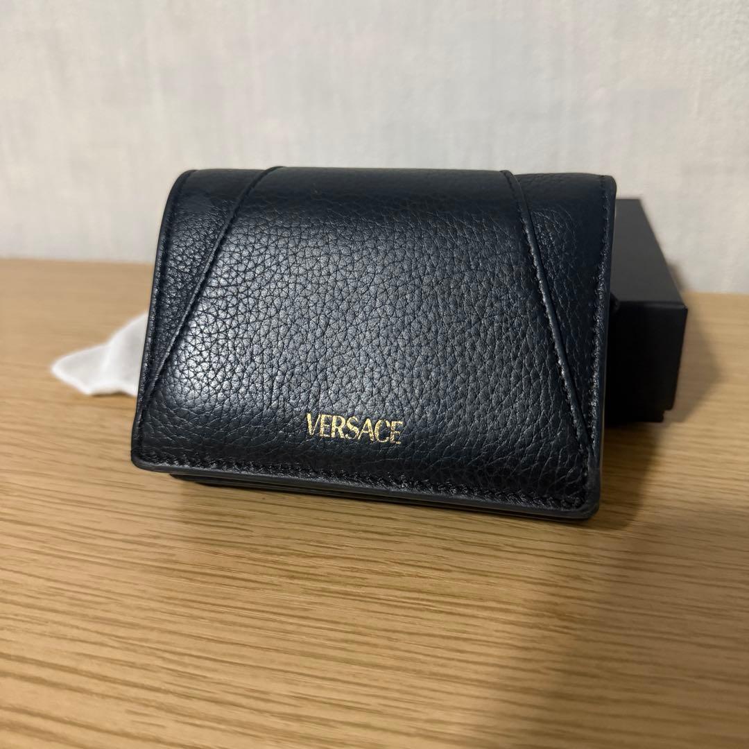 VERSACE ブラック 二つ折り財布　ベルサーチ