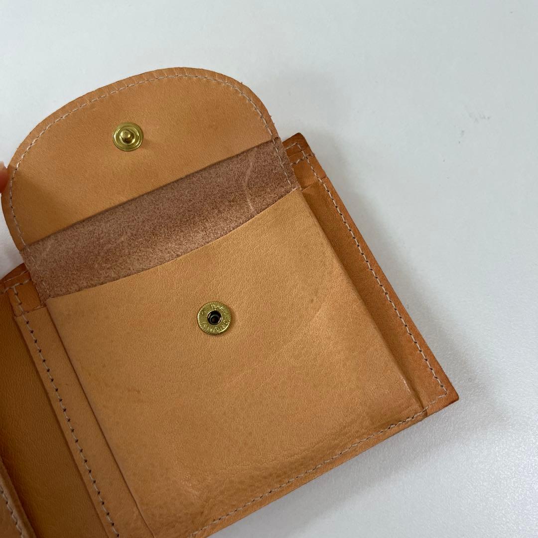 新品　イルビゾンテ　二つ折り財布　レザー　牛革　小銭入れ有り　レッドxヌメ未使用