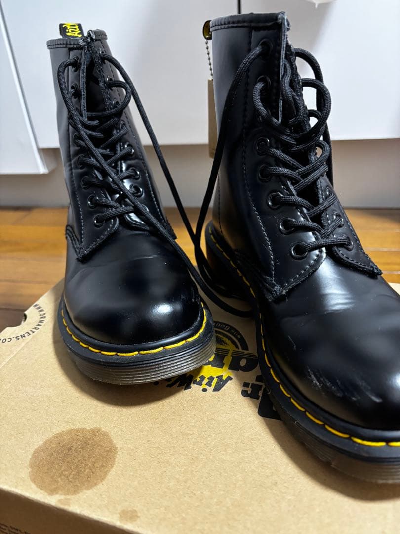 Dr. Martens ブラックブーツ イエローステッチ