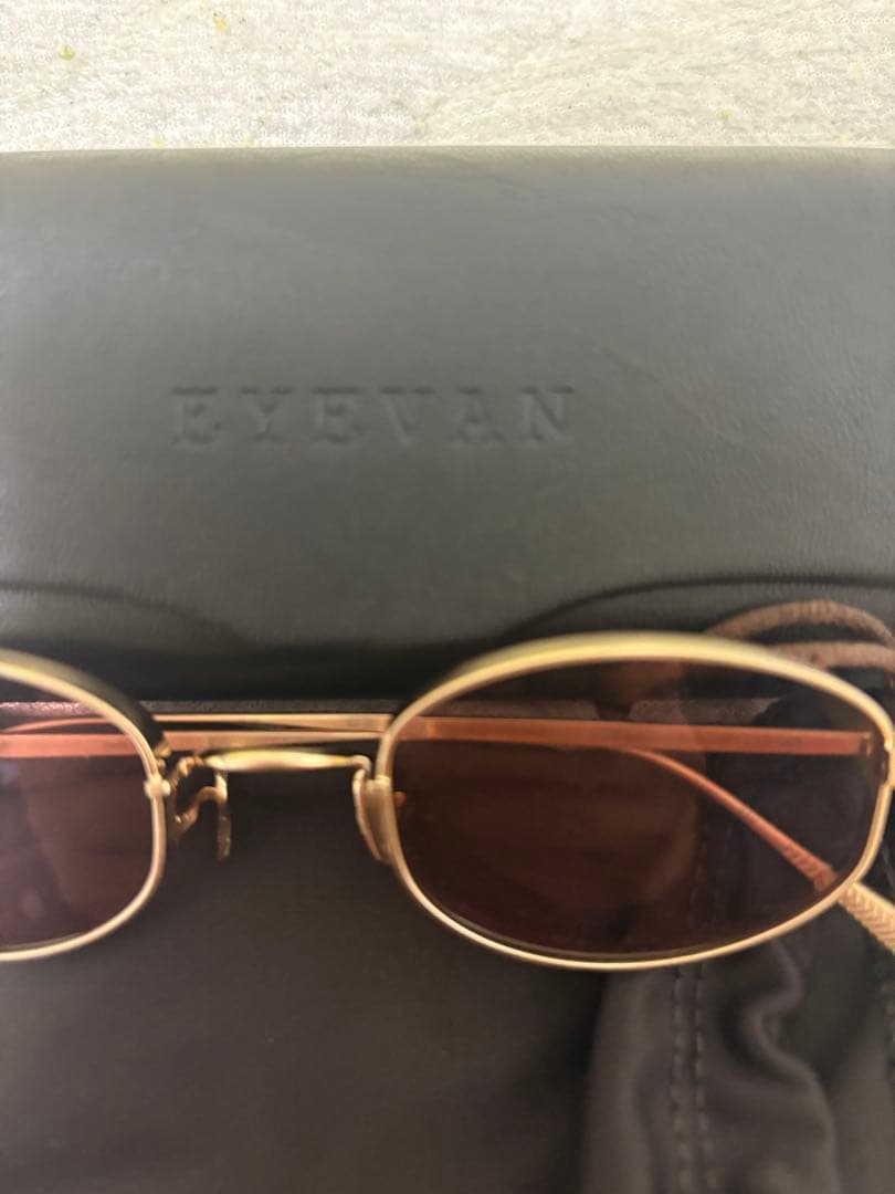 小物 EYEVAN Thompson