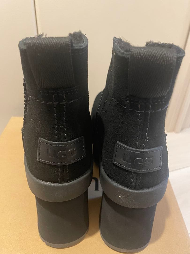 UGG ショートブーツ　ニューハイツ