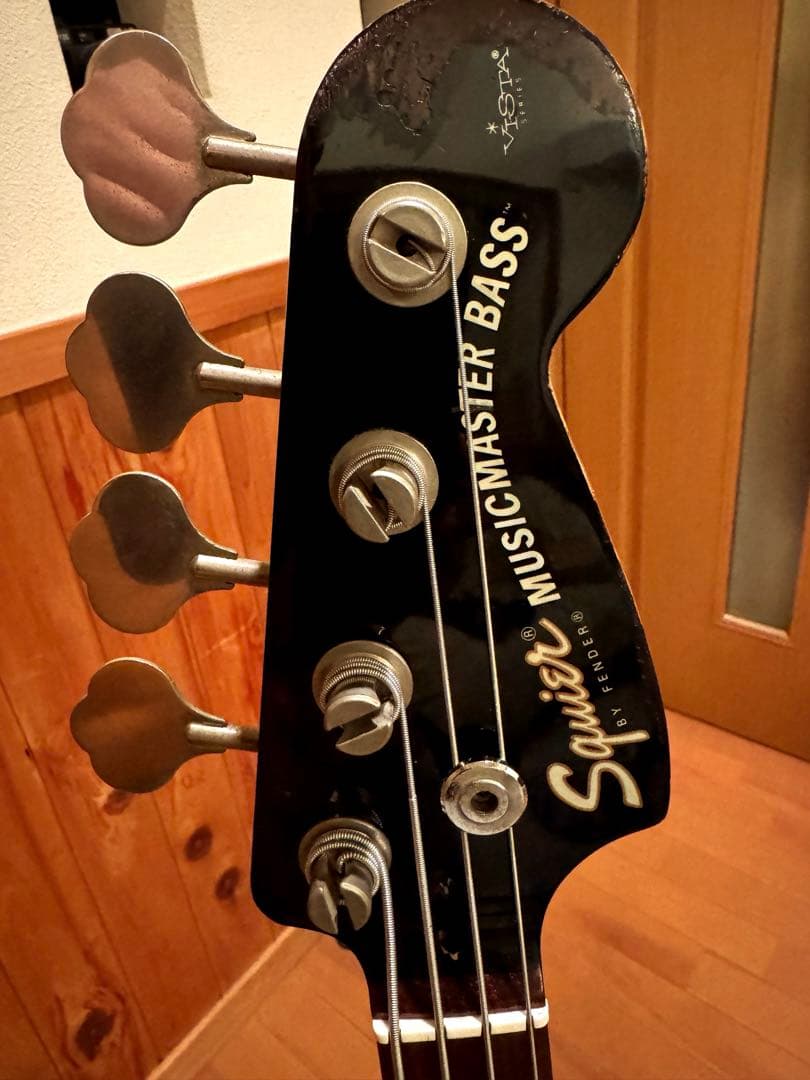 ベース Squier by fender Musicmaster Bass