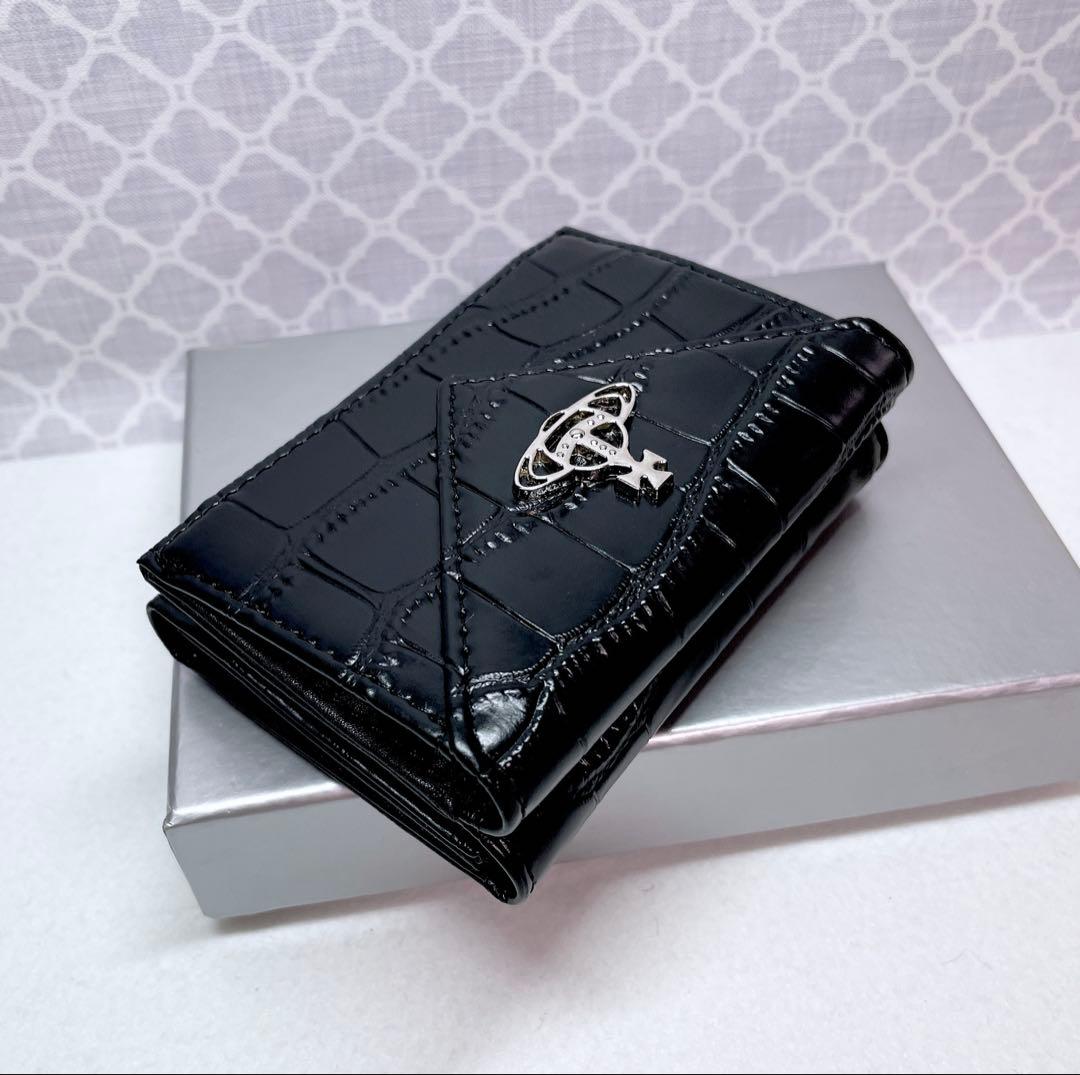 【内柄も素敵☆最新】Vivienne Westwood 三折財布