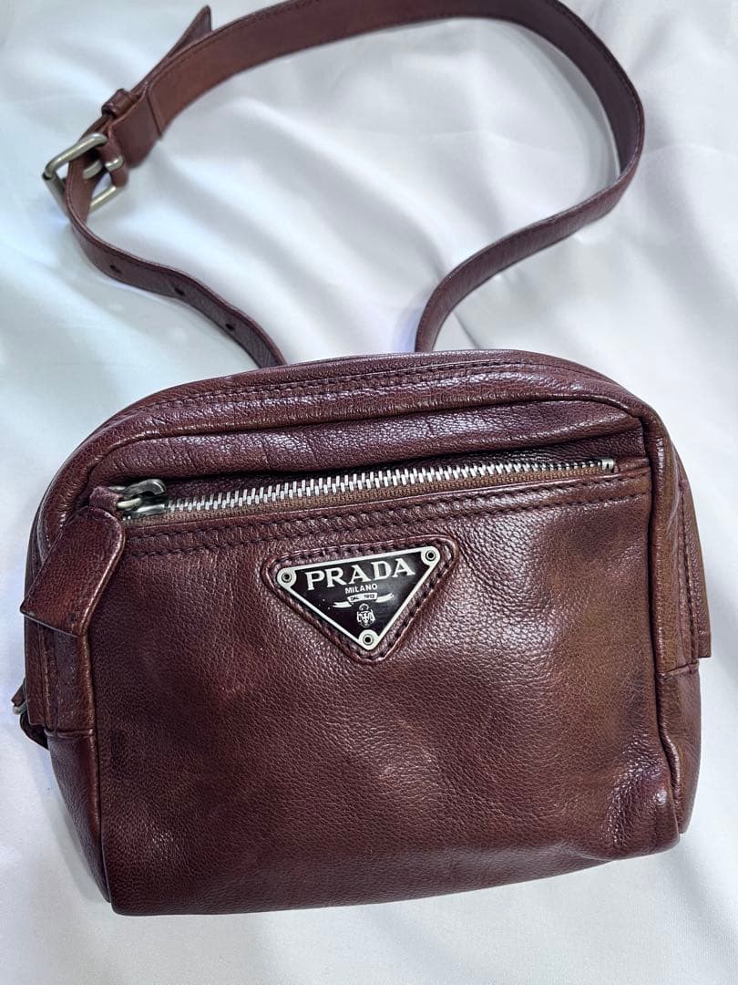 PRADA 革　ウエストバッグ