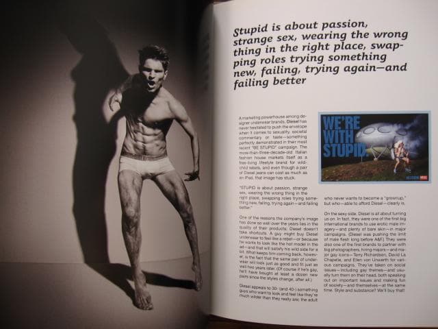 アート・デザイン・音楽 Brief Encounters: Underwear Inspires Art