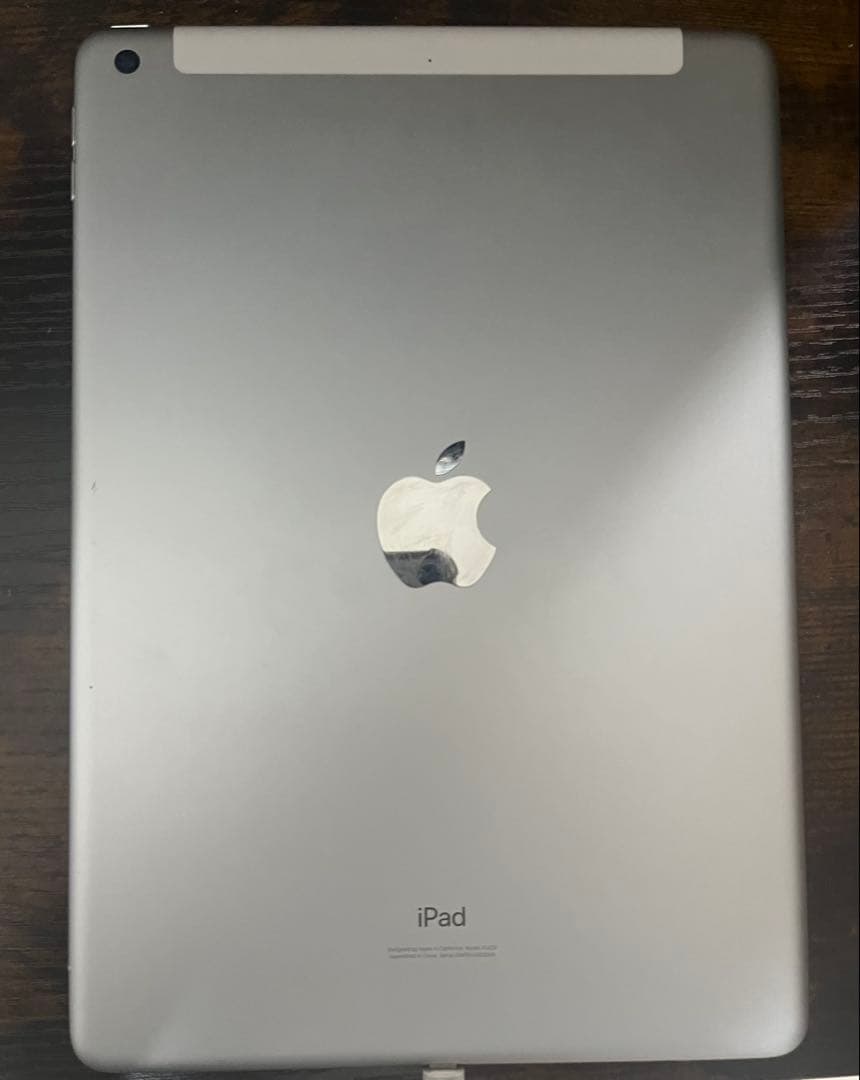 iPad 第8世代 32GB Cellular SIMフリー シルバー 動作良好