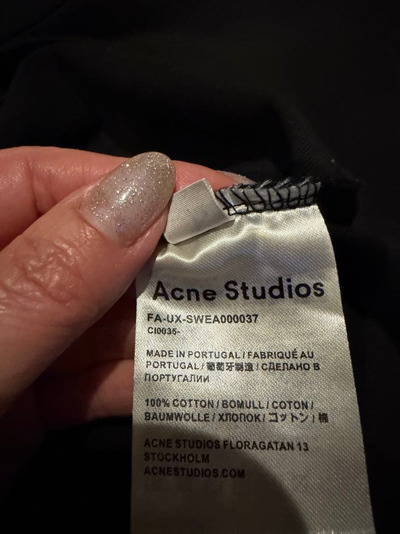 アクネステュデュオス　バックプリントTシャツ