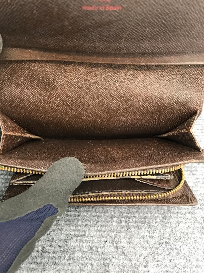 LOUIS VUITTON　二つ折り財布　ダミエ　4