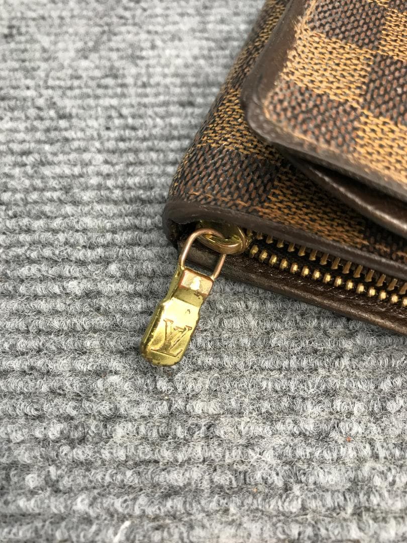 LOUIS VUITTON　二つ折り財布　ダミエ　4