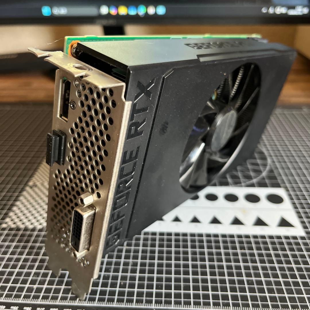 GeForce RTX グラフィックボード　2060s8M